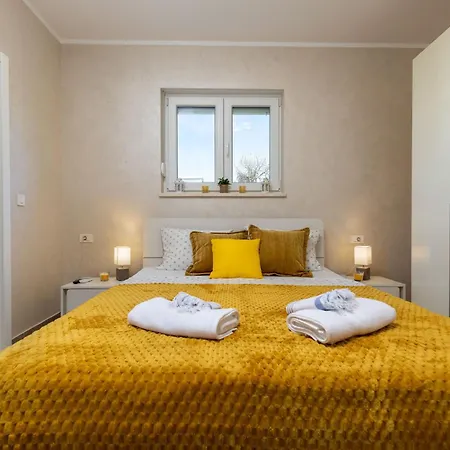 House With A Parking Space - 24274 Vakantiehuis *