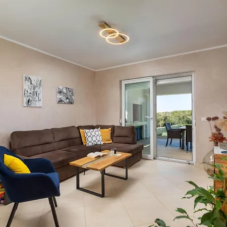 House With A Parking Space - 24274