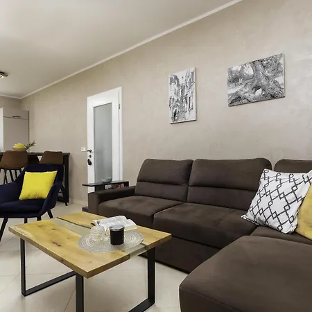 Vakantiehuis House With A Parking Space - 24274